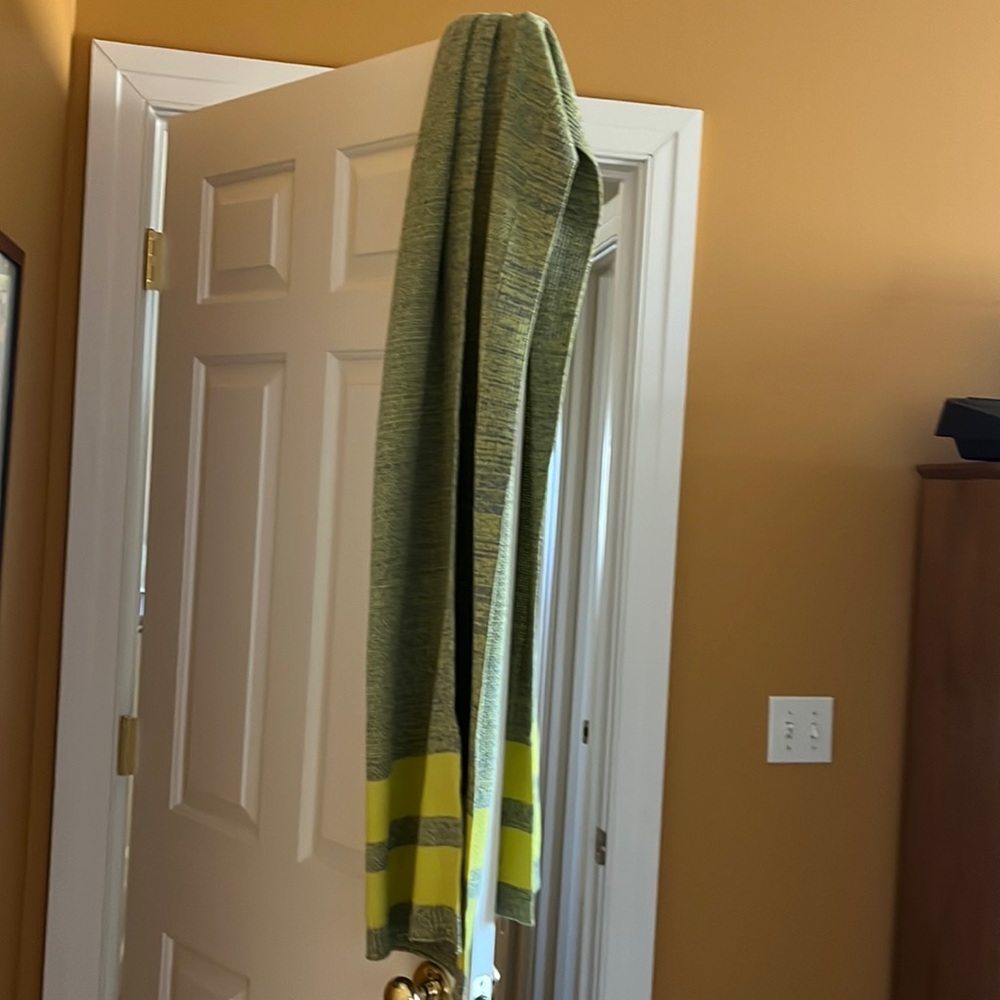 Beautiful & Bright Banana republic Italian Yarn chartreuse/gray scarf